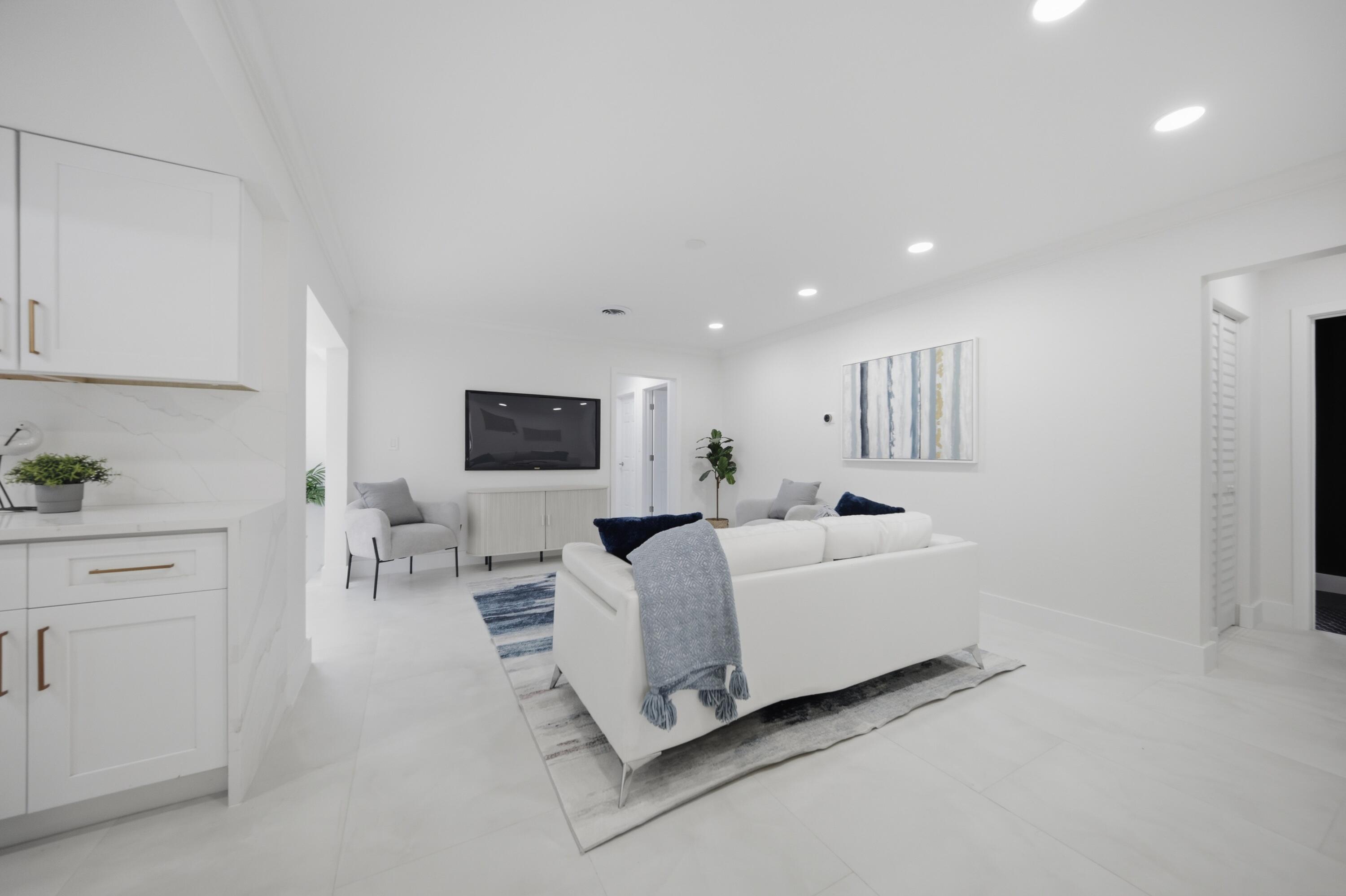 CORAL RIDGE ISLES - Residential