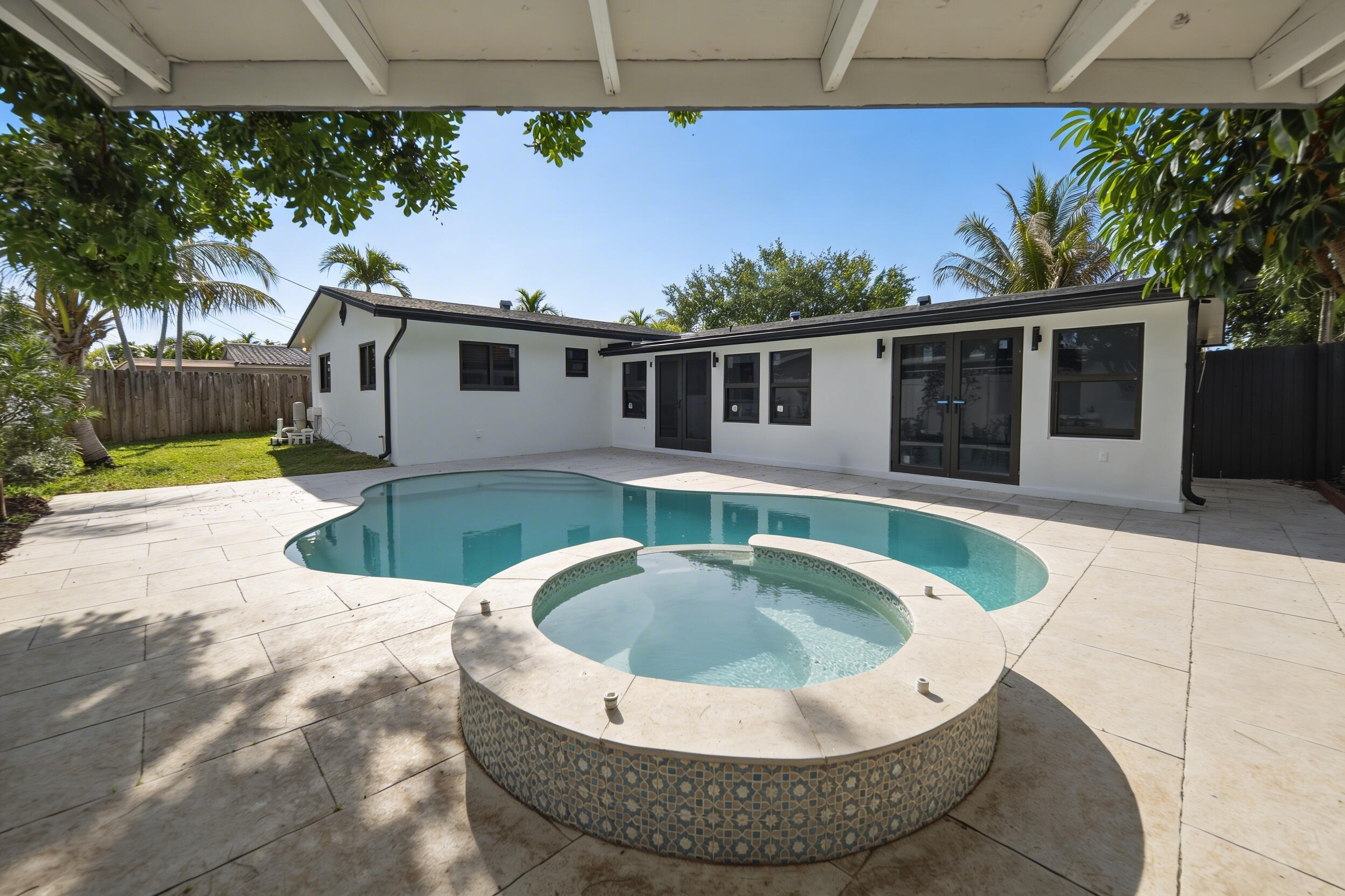 CORAL RIDGE ISLES - Residential
