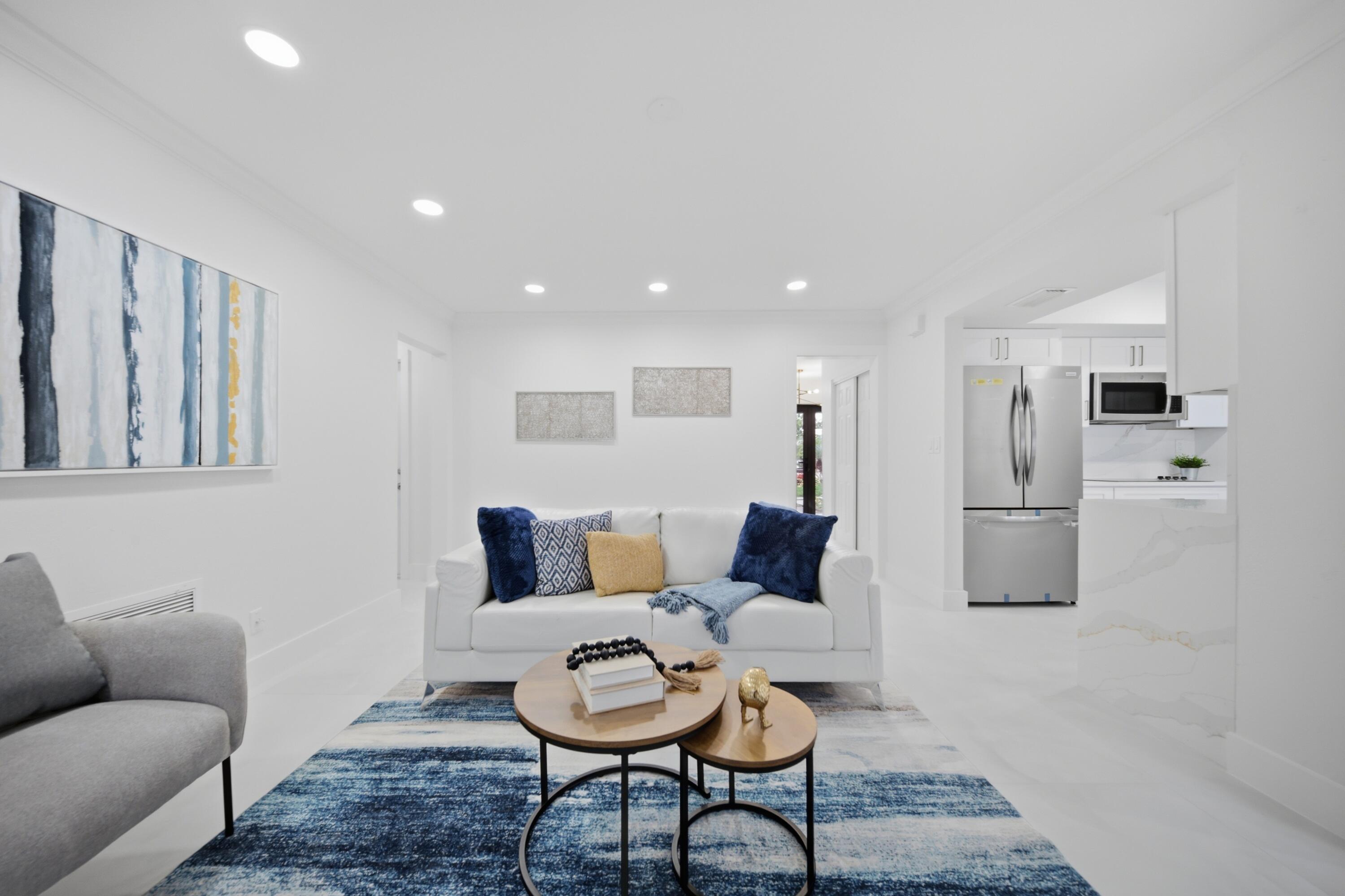 CORAL RIDGE ISLES - Residential