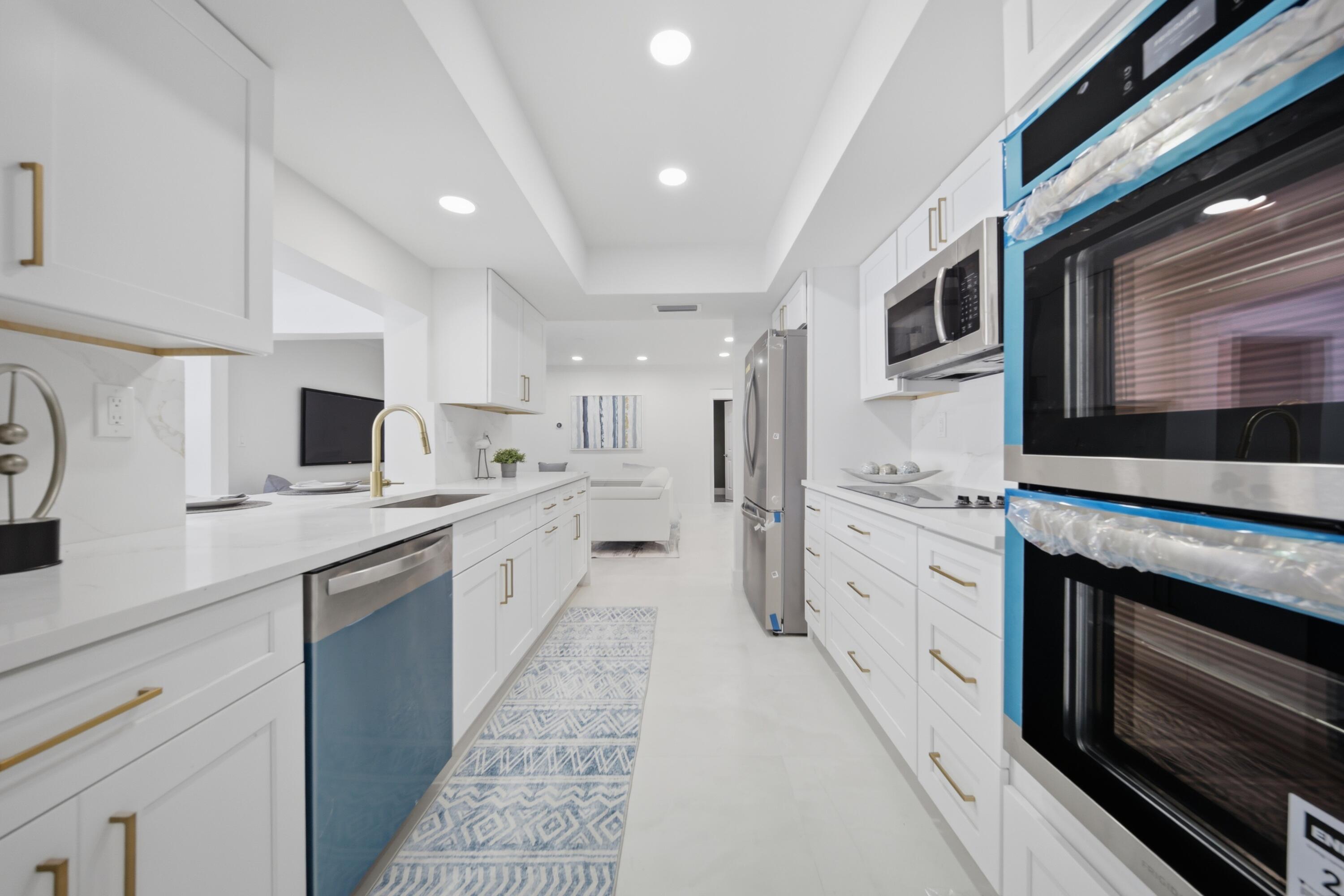 CORAL RIDGE ISLES - Residential