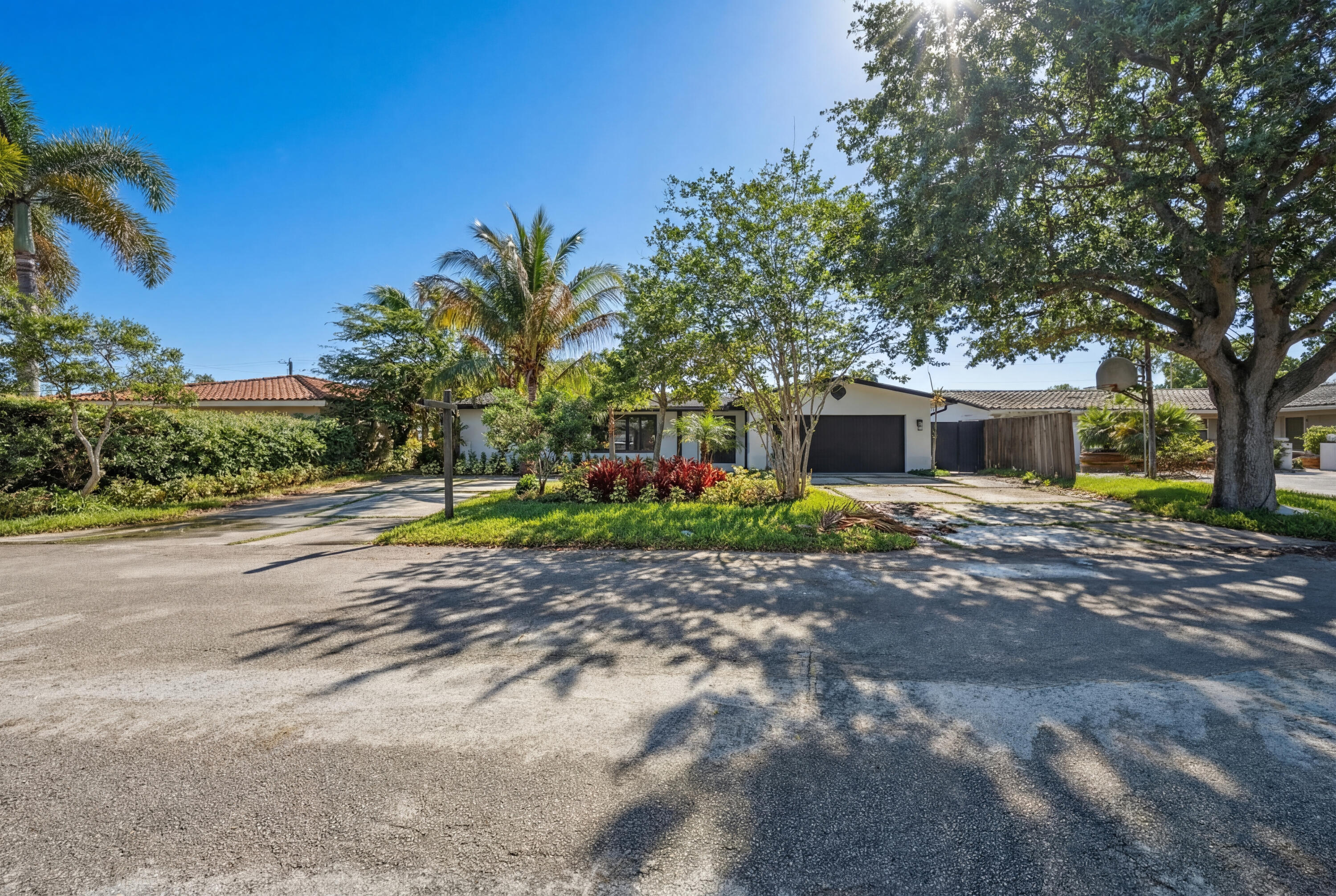 CORAL RIDGE ISLES - Residential