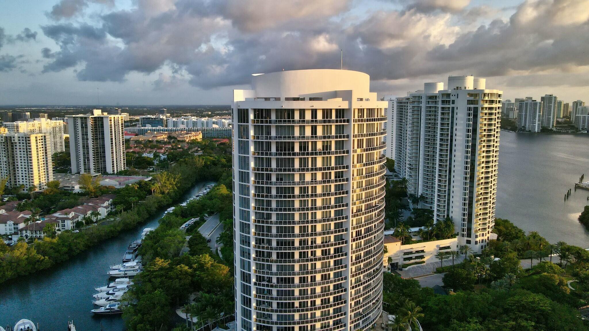 BELLINI AT WILLIAMS ISLAN - Residential