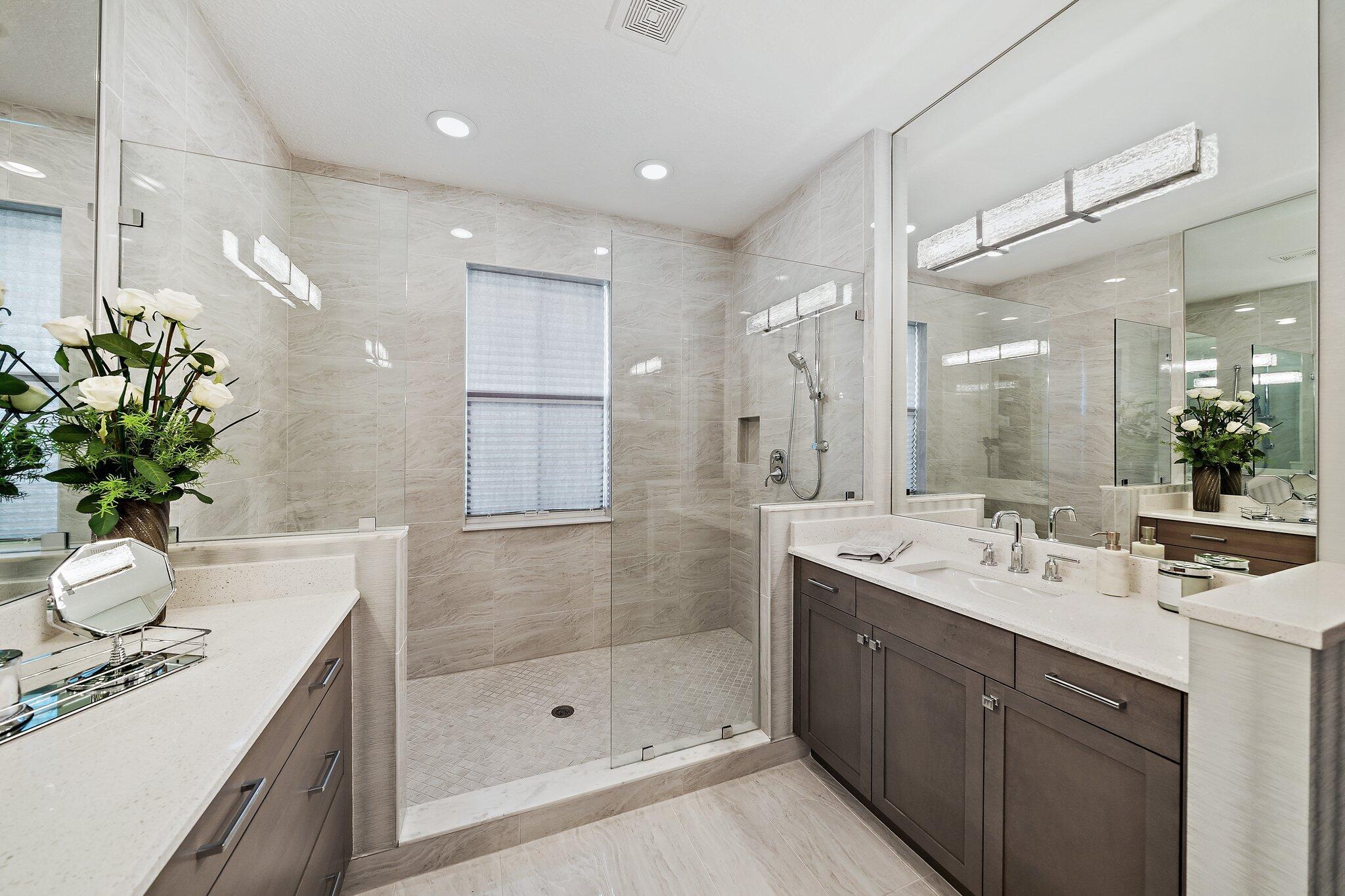 POINTE MIDTOWN - Residential