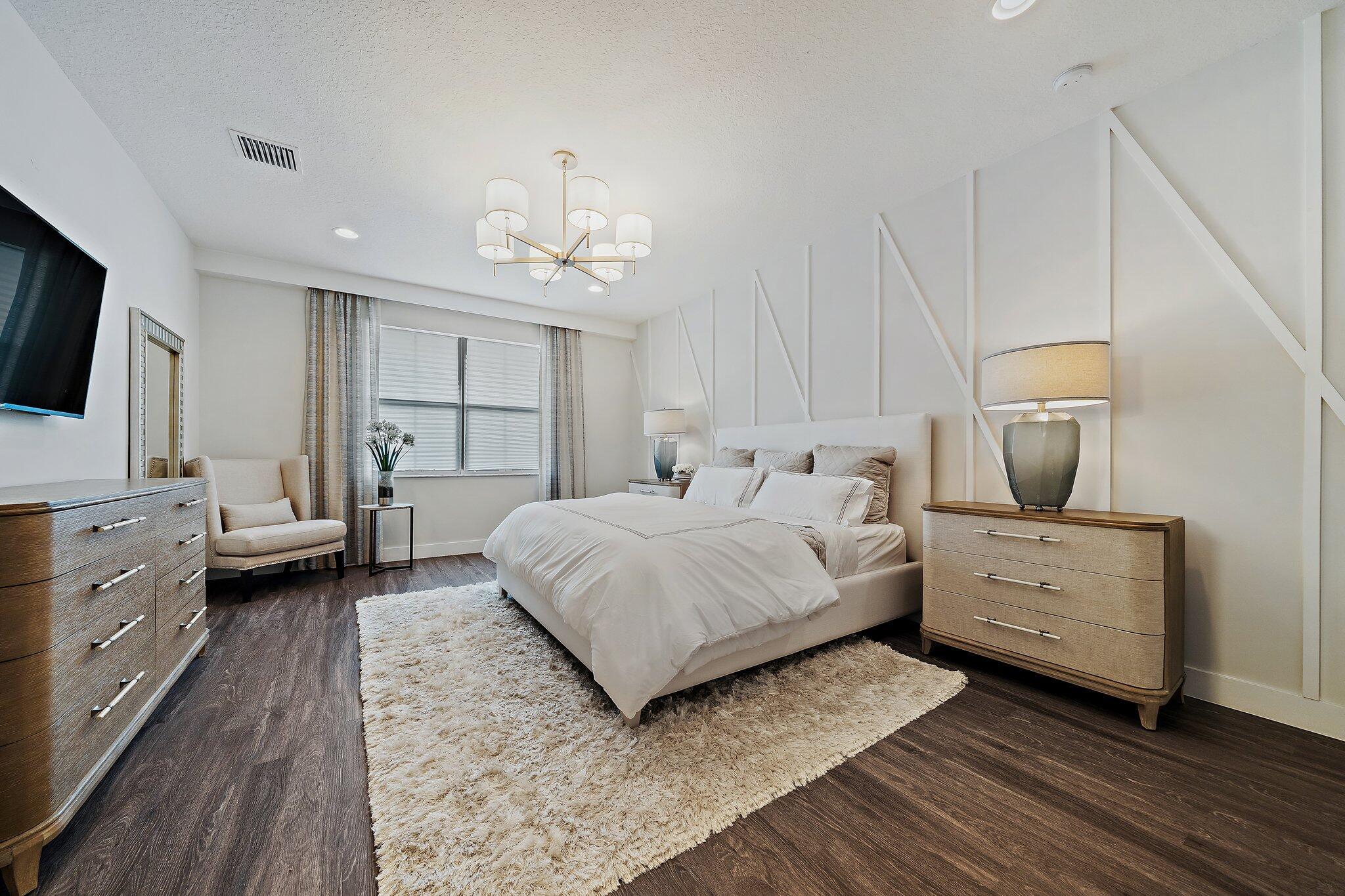 POINTE MIDTOWN - Residential