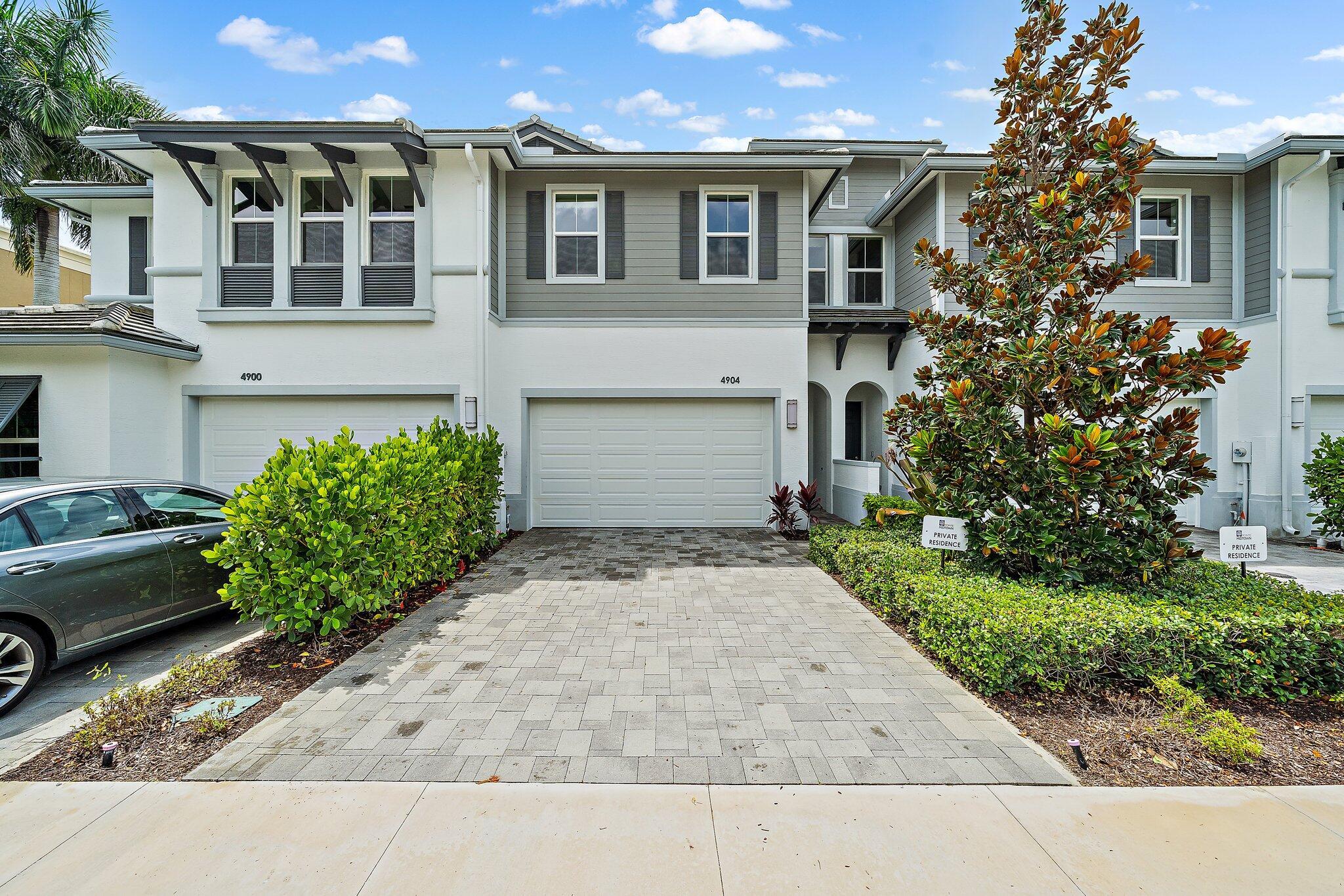 POINTE MIDTOWN - Residential