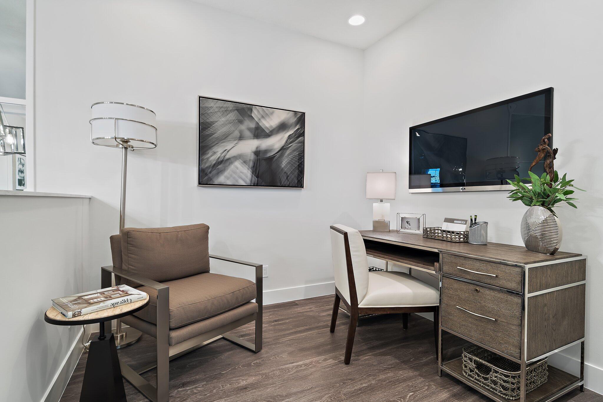 POINTE MIDTOWN - Residential