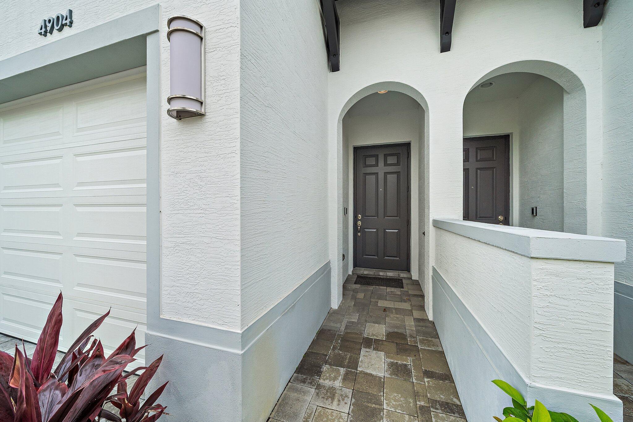 POINTE MIDTOWN - Residential