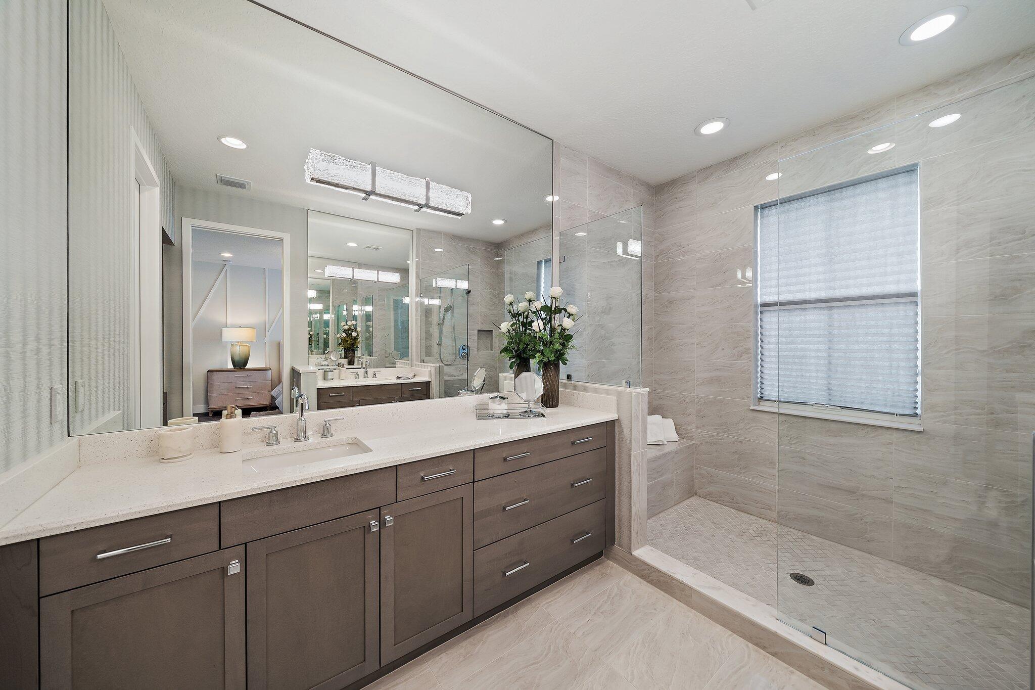 POINTE MIDTOWN - Residential