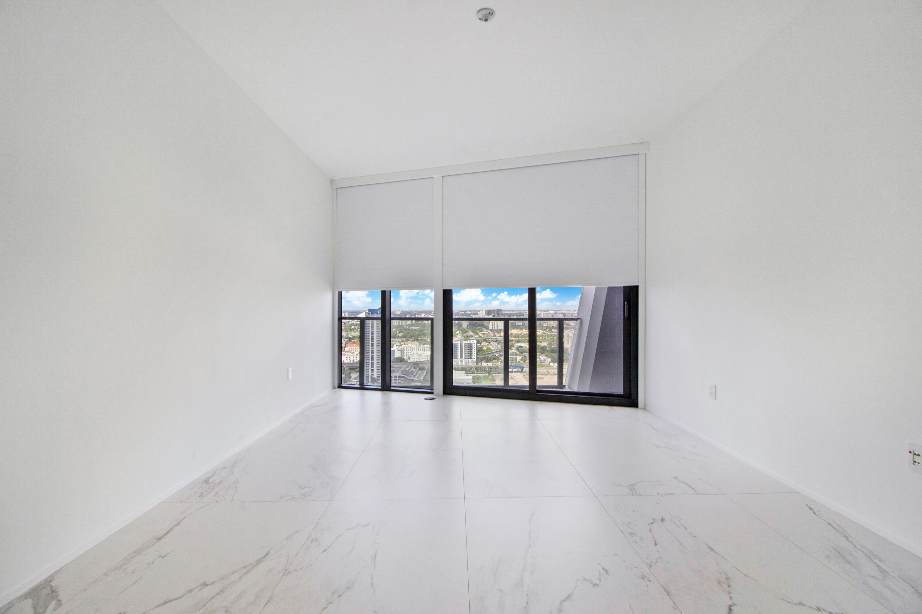 ONE THOUSAND MUSEUM CONDO - Residential