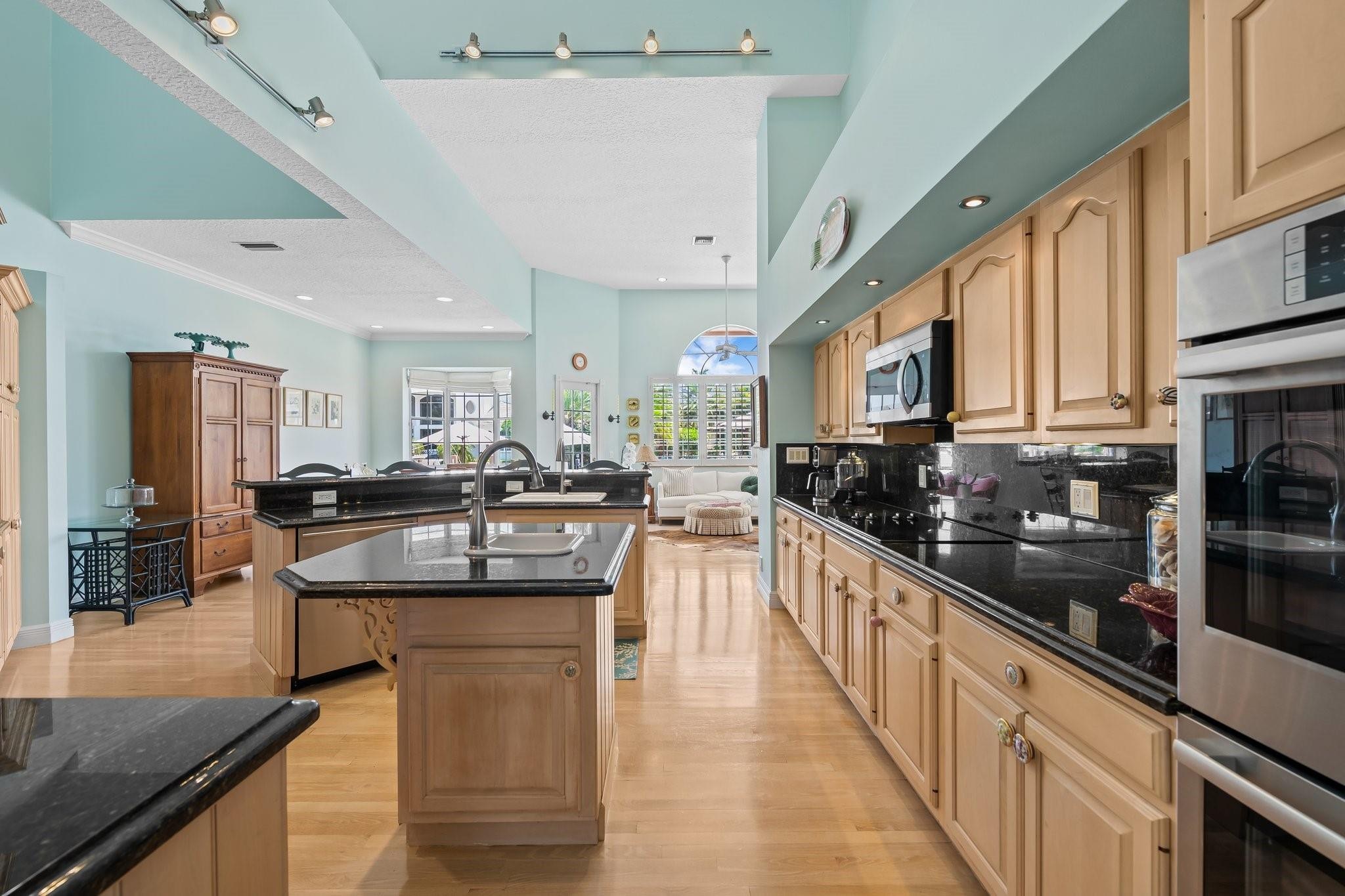 Hillsboro Isles 29-4 B - Residential