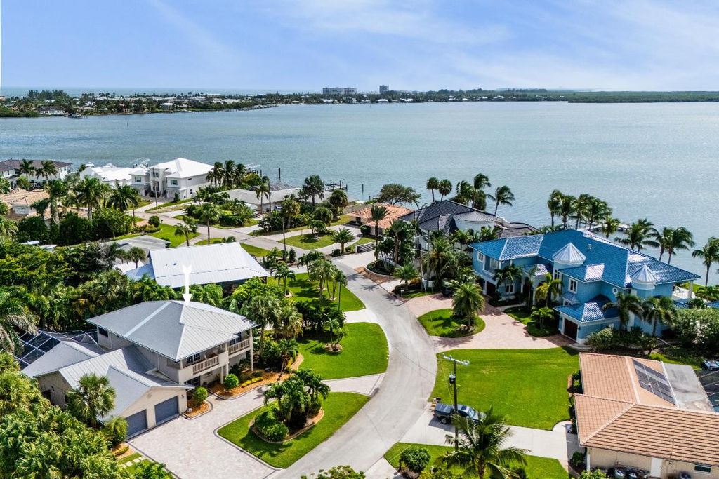 Photo of 1606 Thumb Point Drive, Fort Pierce, FL 34949 (MLS # R11136116)