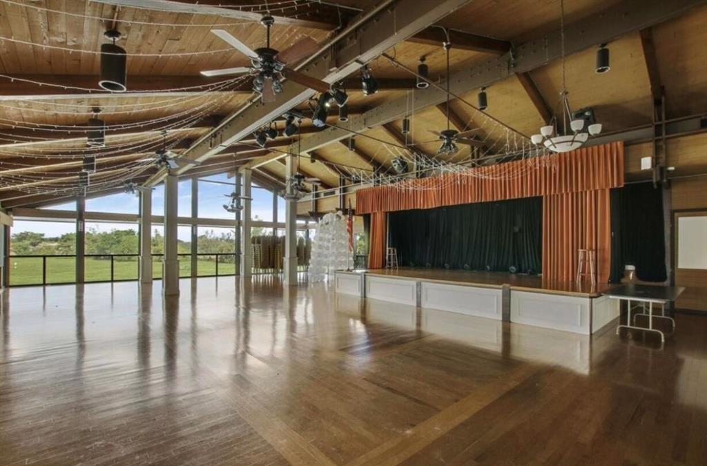 PALM GREENS AT VILLA DEL RAY CONDO - Residential