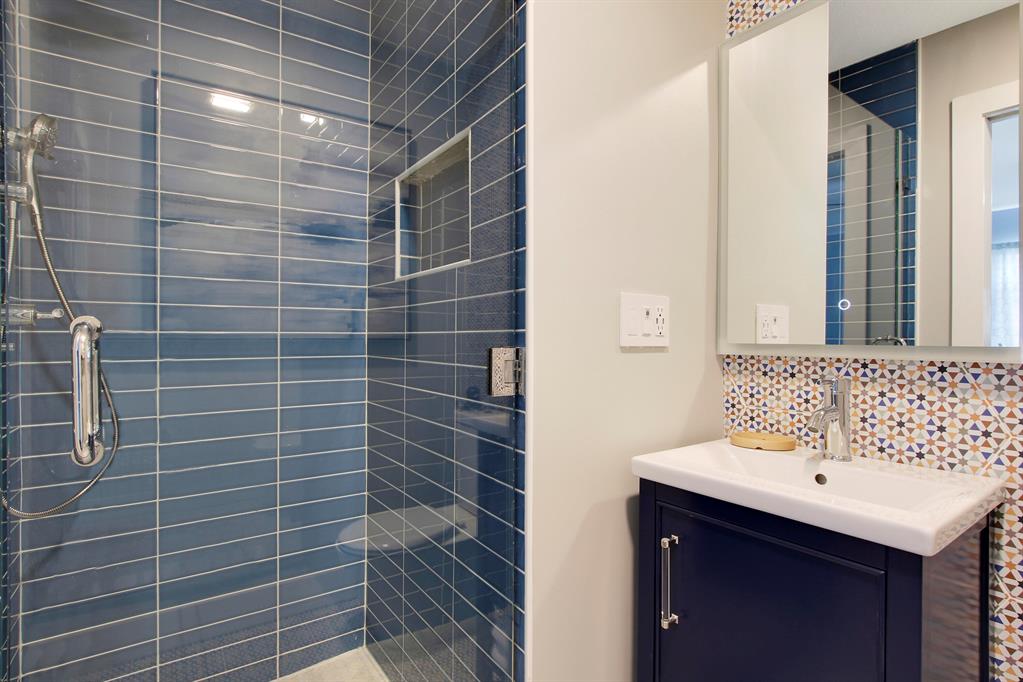 PALM GREENS AT VILLA DEL RAY CONDO - Residential