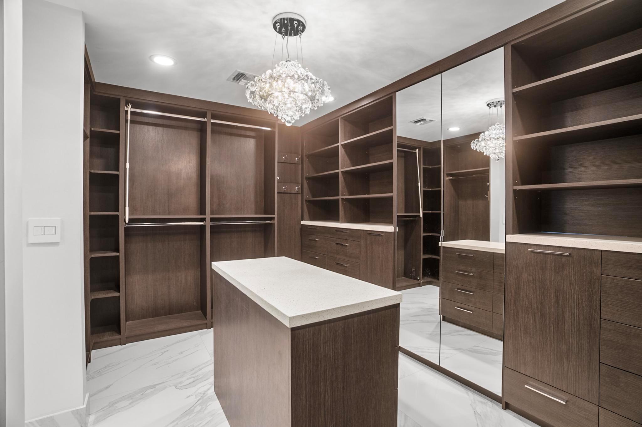 TROPIC ISLE 4TH SEC - Residential