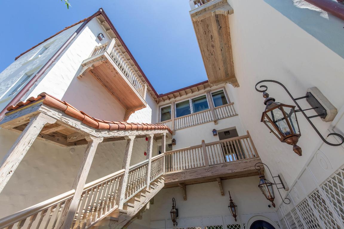 PHIPPS PLAZA - Residential