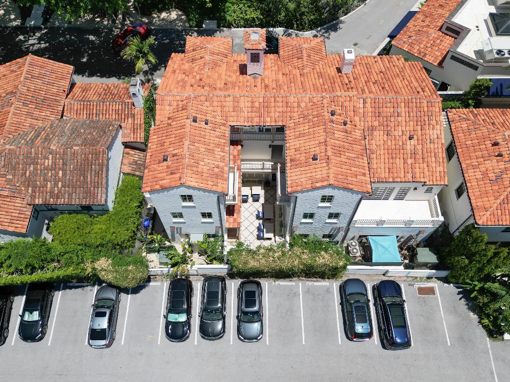 PHIPPS PLAZA - Residential