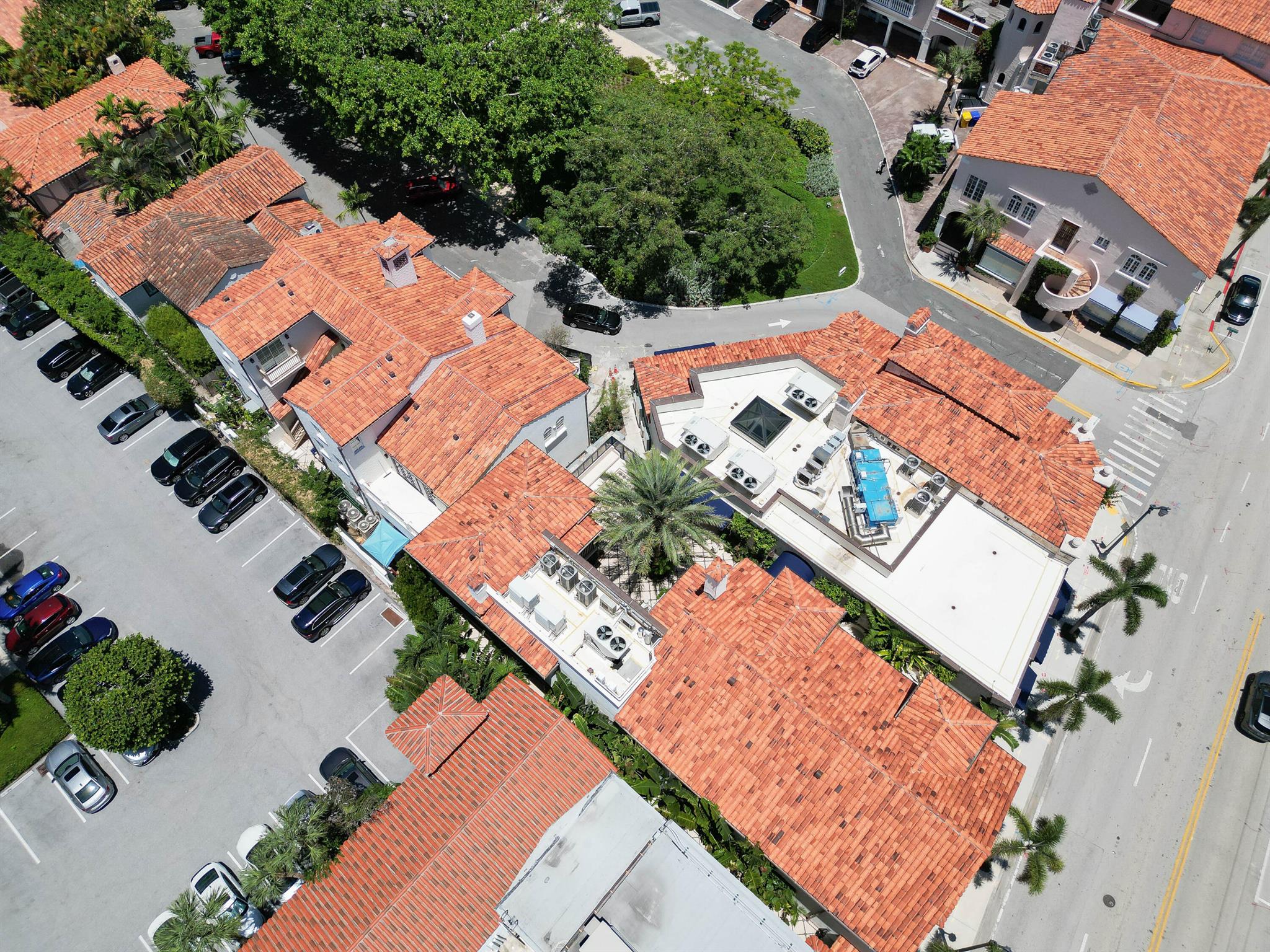 PHIPPS PLAZA - Residential