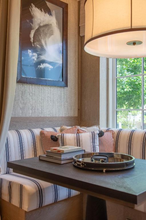 PHIPPS PLAZA - Residential