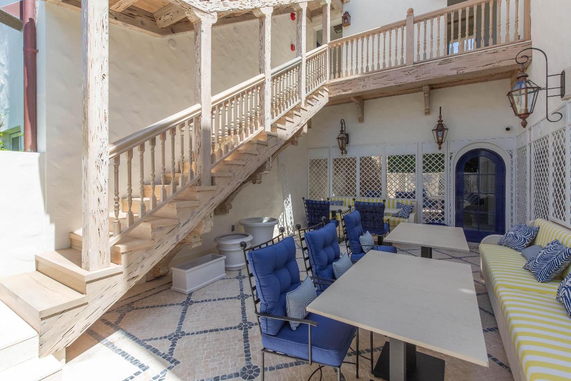 PHIPPS PLAZA - Residential