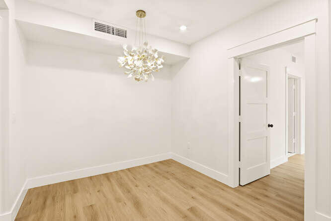 COURTYARDS IN CITYPLACE CONDO - Residential