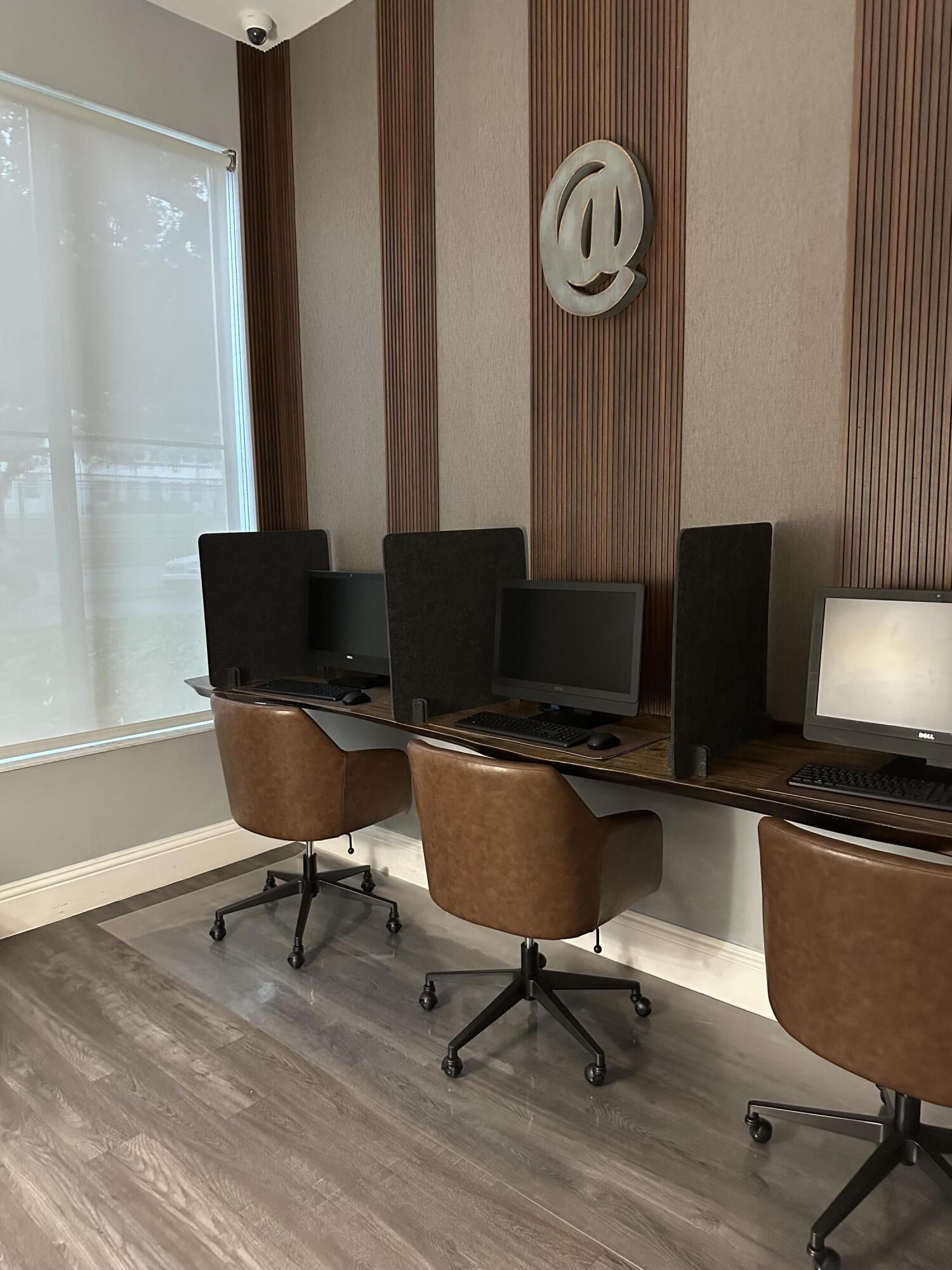 COURTYARDS IN CITYPLACE CONDO - Residential