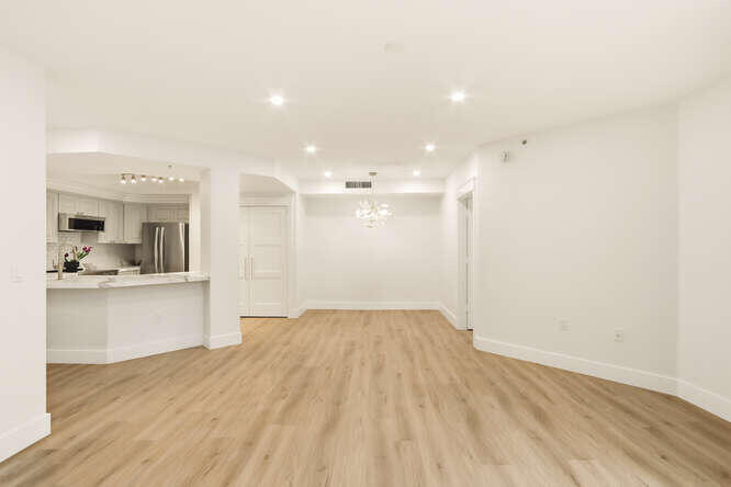 COURTYARDS IN CITYPLACE CONDO - Residential