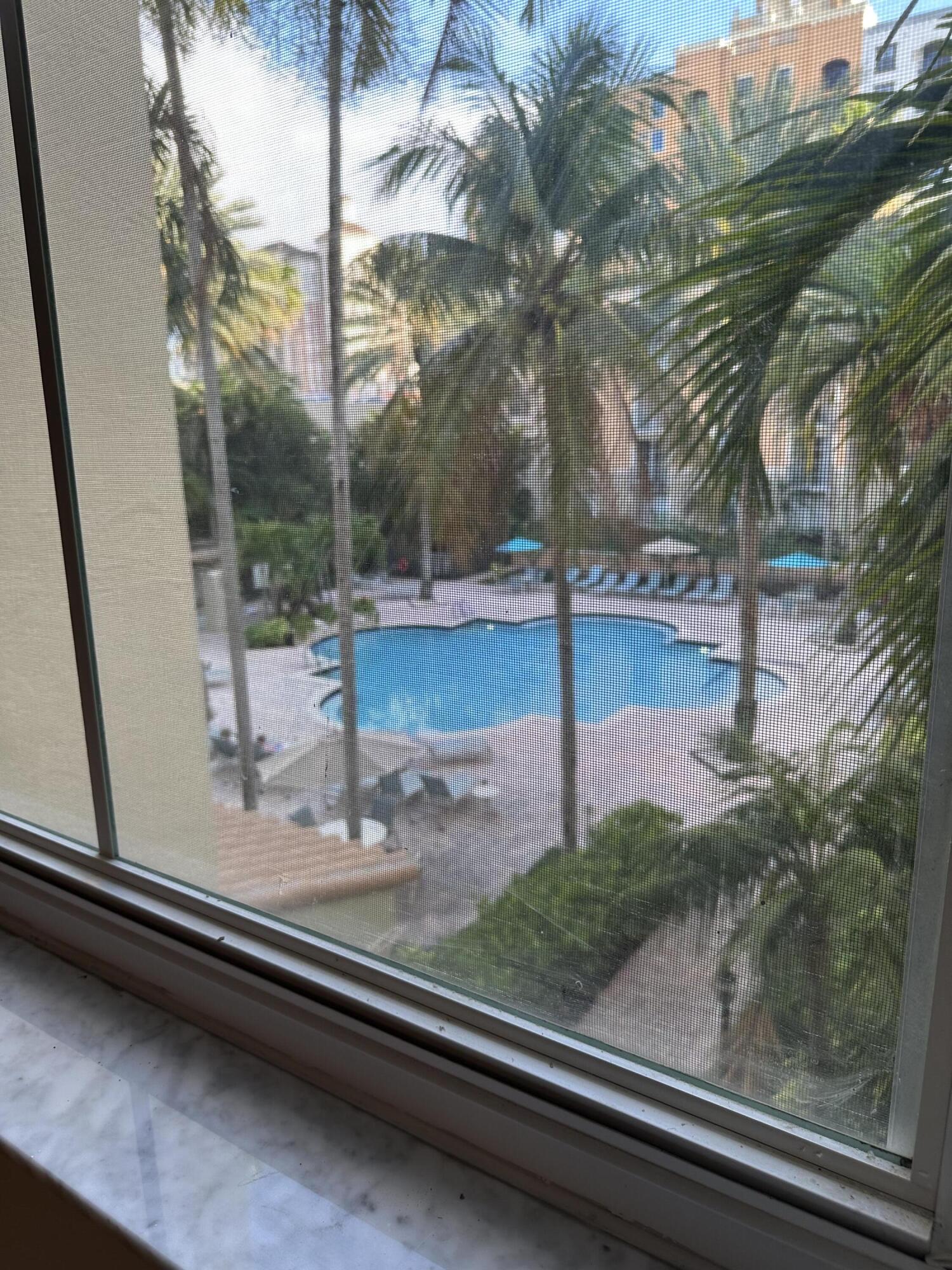 COURTYARDS IN CITYPLACE CONDO - Residential