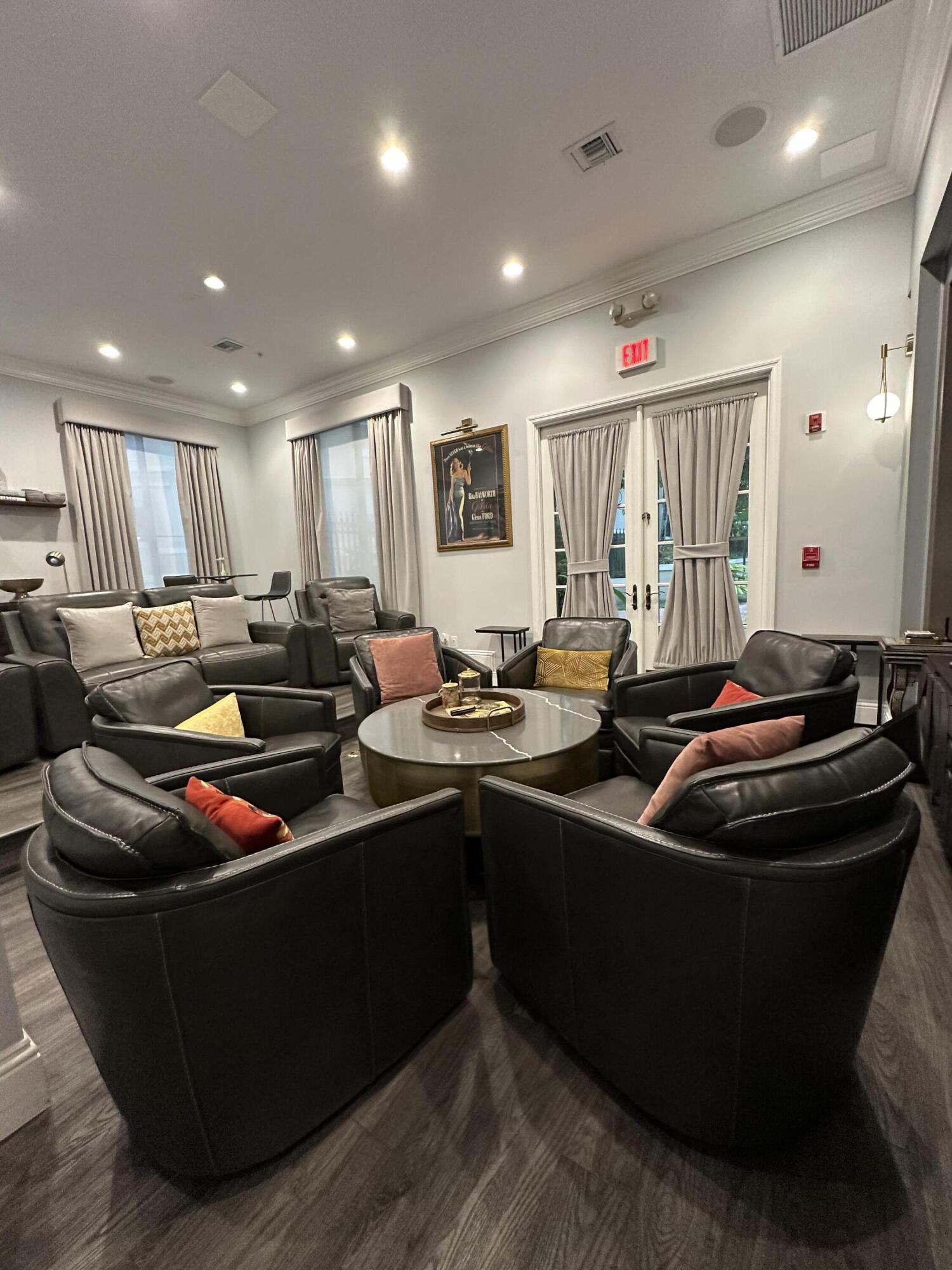 COURTYARDS IN CITYPLACE CONDO - Residential