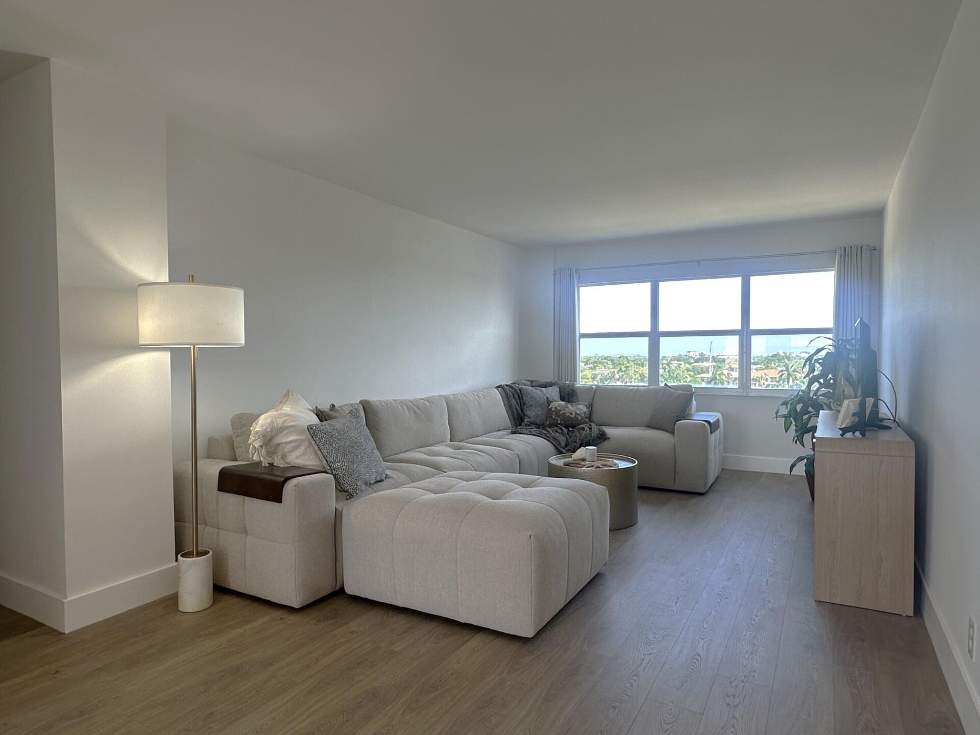 2555 NE 11th Street 804