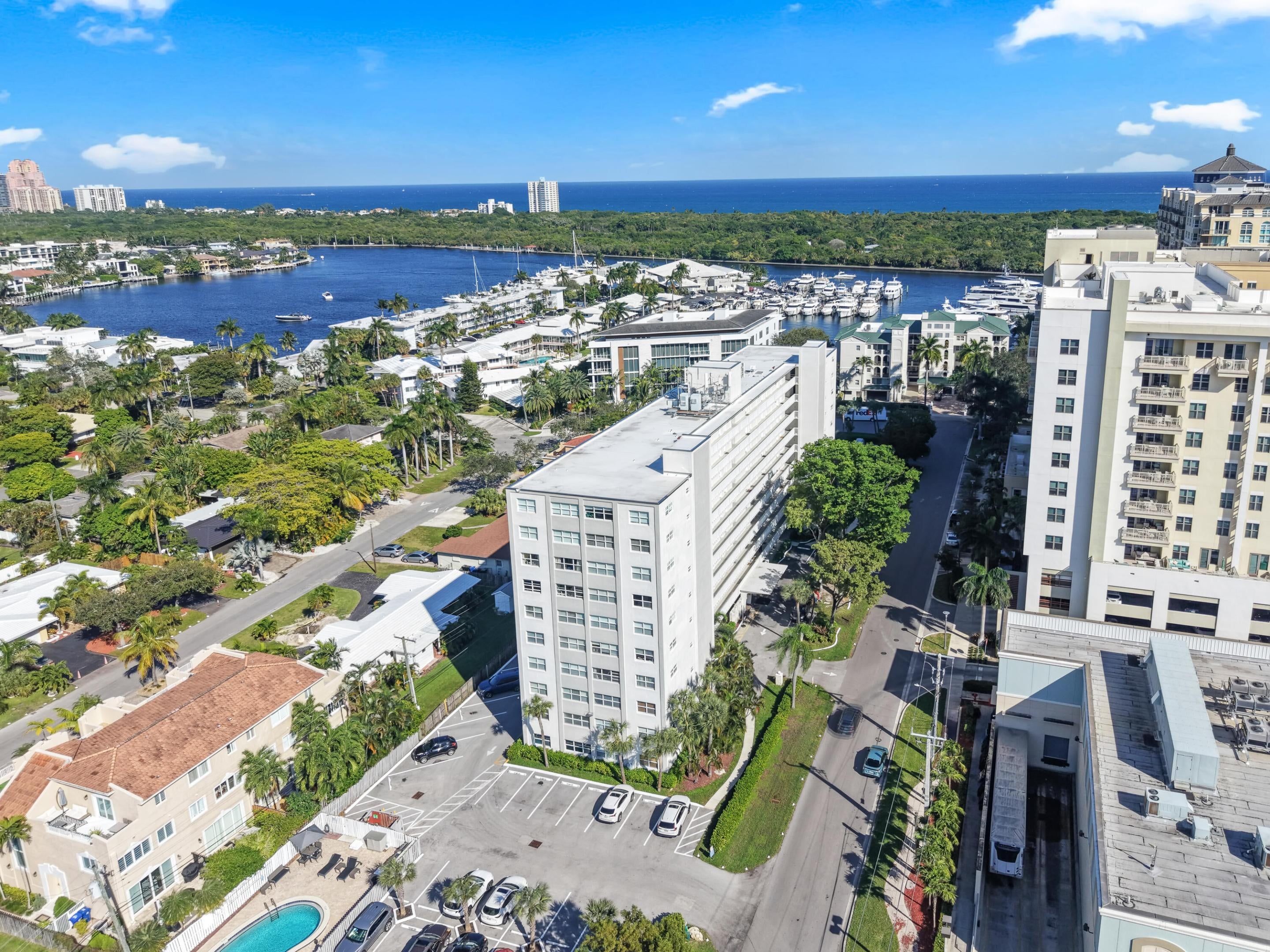 2555 NE 11th Street 804