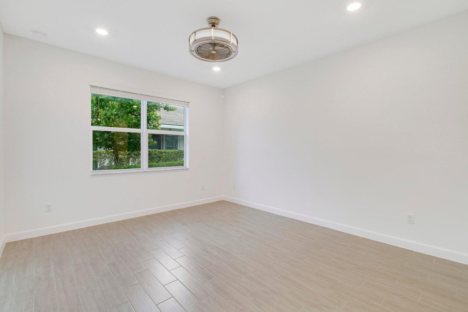 AVALON TRAILS AT VILLAGES - Residential Lease