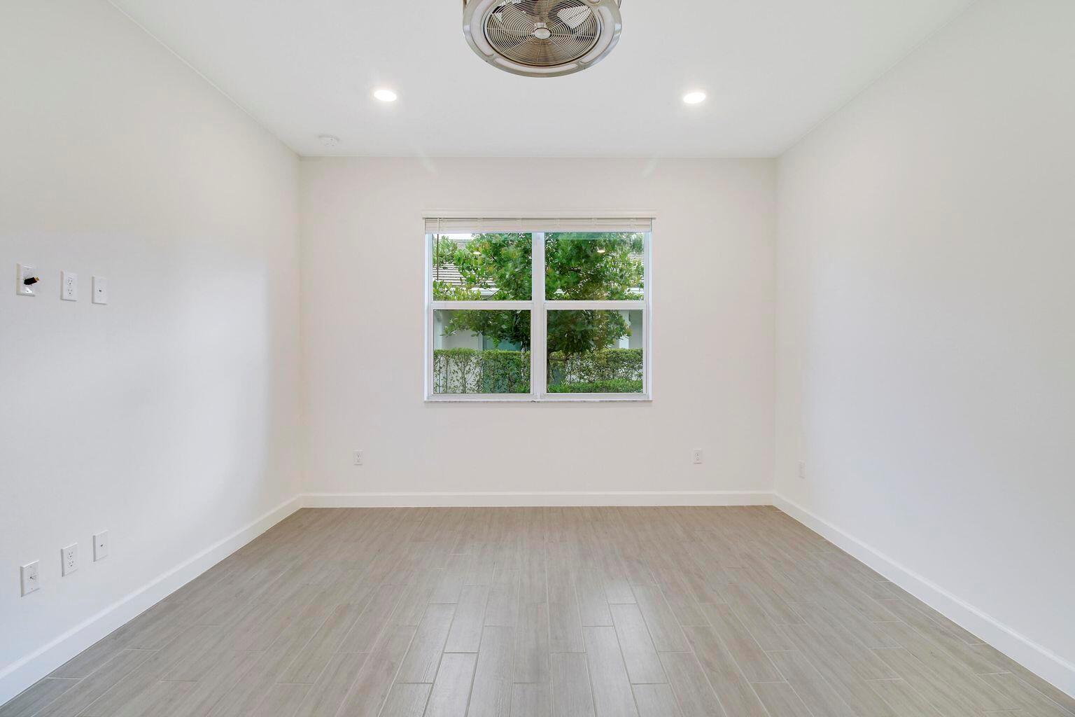 AVALON TRAILS AT VILLAGES - Residential Lease