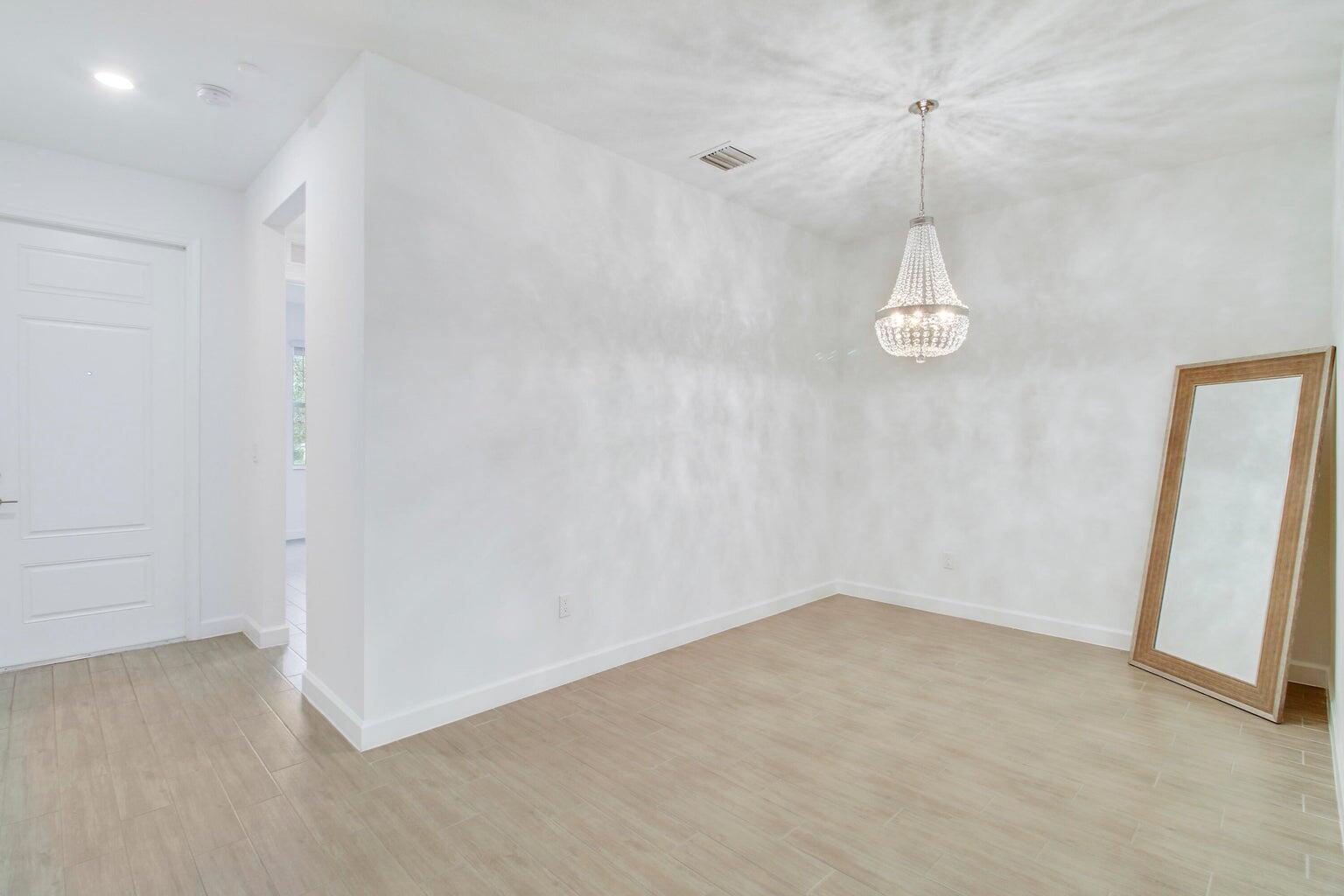 AVALON TRAILS AT VILLAGES - Residential Lease