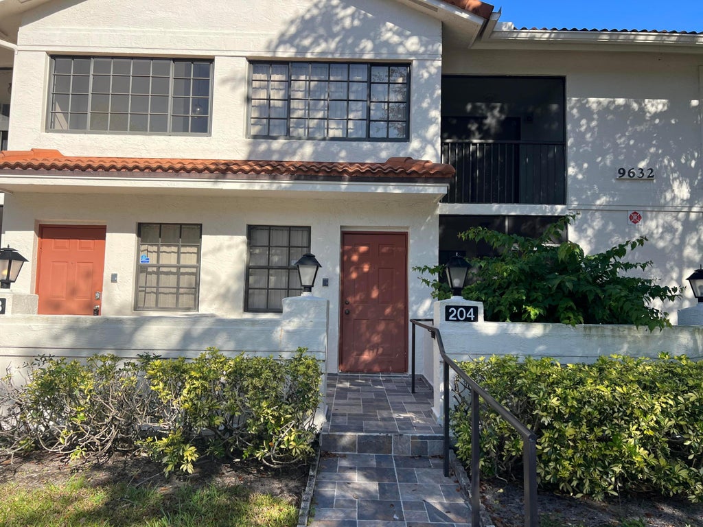 Photo of 9632 SILLS Drive E #204, Boynton Beach, FL 33437 (MLS # B26080004)