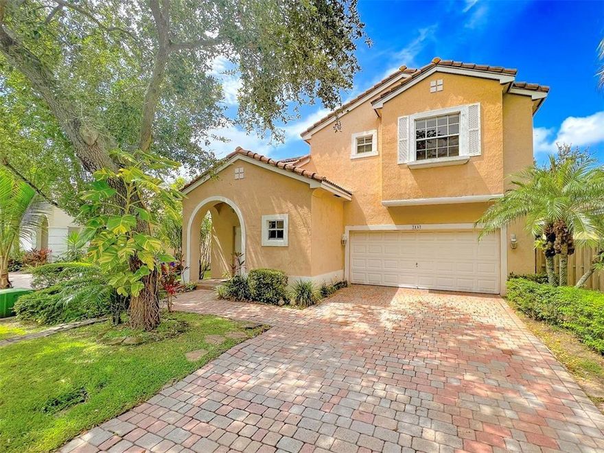 The Perfect 3 Bedroom / 2.5 Bathroom Family Home Located in the Prestigious and Gated Community of Walnut Creek. The Floor Plan Flows Very Well. The Entrance is Very Private, Large Two Car Garage, Beautiful Private Back Yard... Perfect for Entertaining. Additional Features Include a Pantry, Spacious Master Suite, His & Her Walk-in Custom Closets, Dual Sink Vanity, Roman Soaking Tub, Generous Guest Rooms, and Title Floor Throughout. Residents Enjoy Resort Style Clubhouse, Community Pool & Spa, Fitness Center, Tennis, Tot Lot and more… HOA Includes Security, Cable, Internet, Alarm & Landscaping. Convenient to Shopping, Dining, Entertainment, Travel, Schools & More.