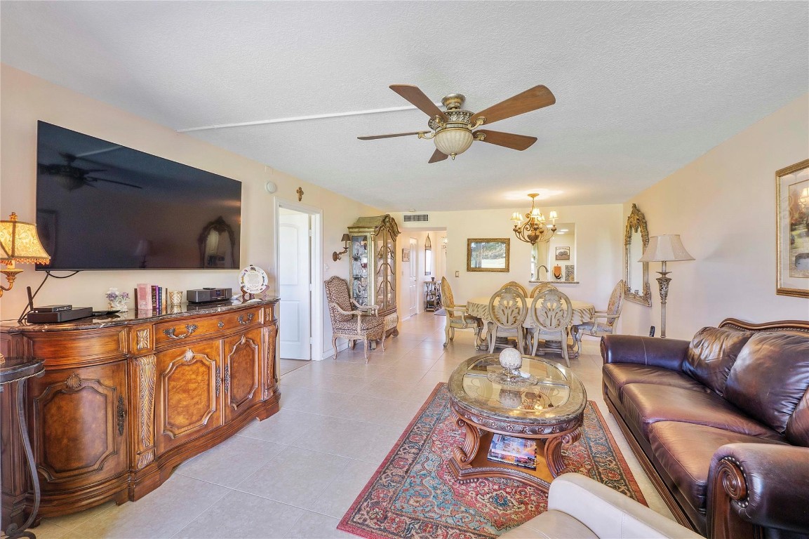 Palm Springs 2 - Residential Lease