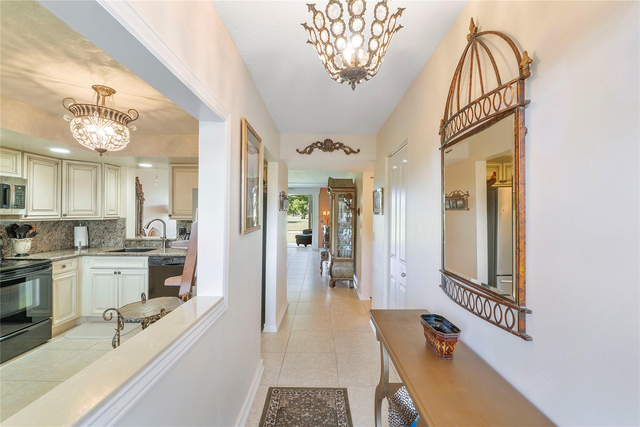 Palm Springs 2 - Residential Lease