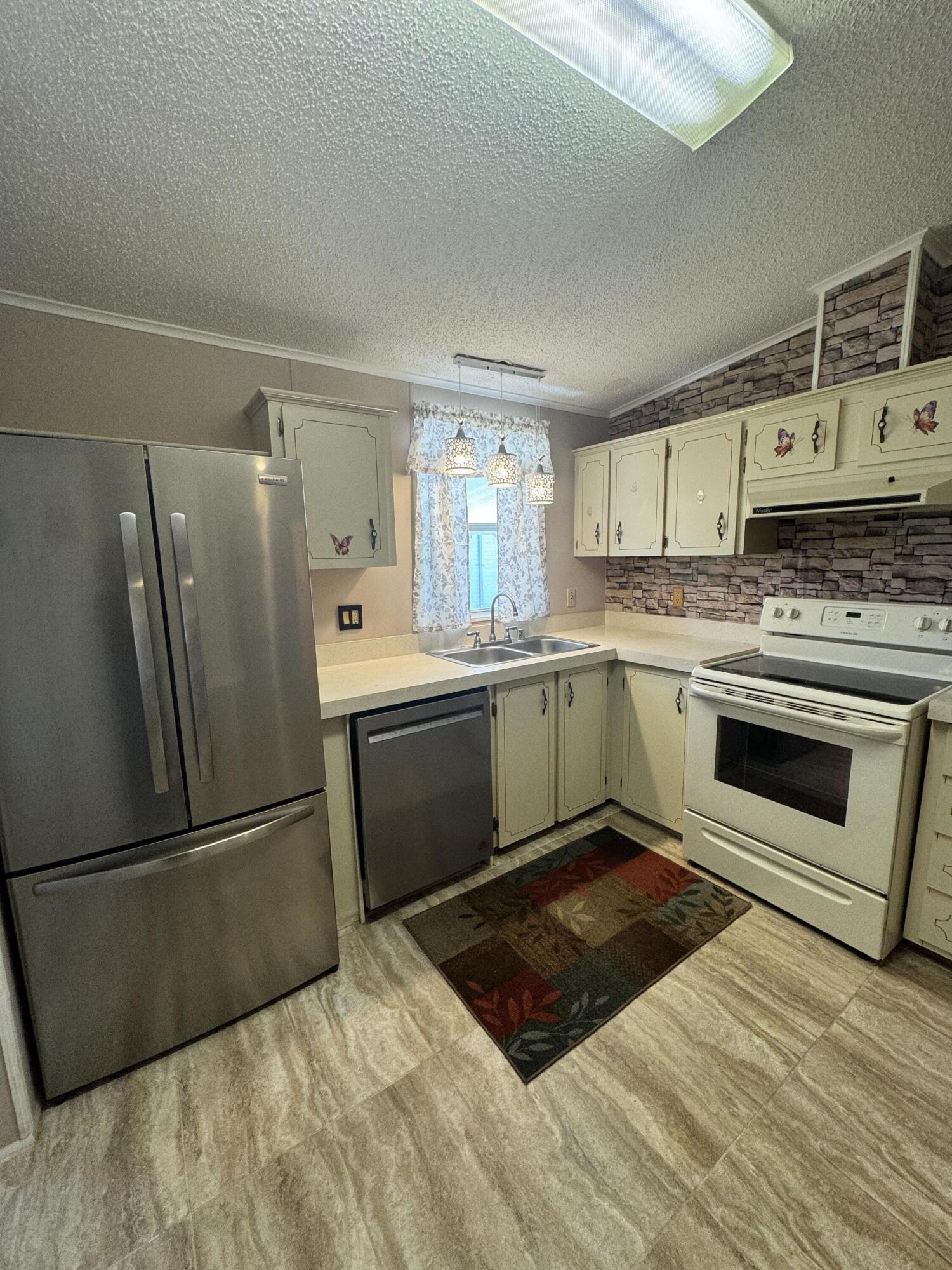 Spanish Lakes Fairways - Residential