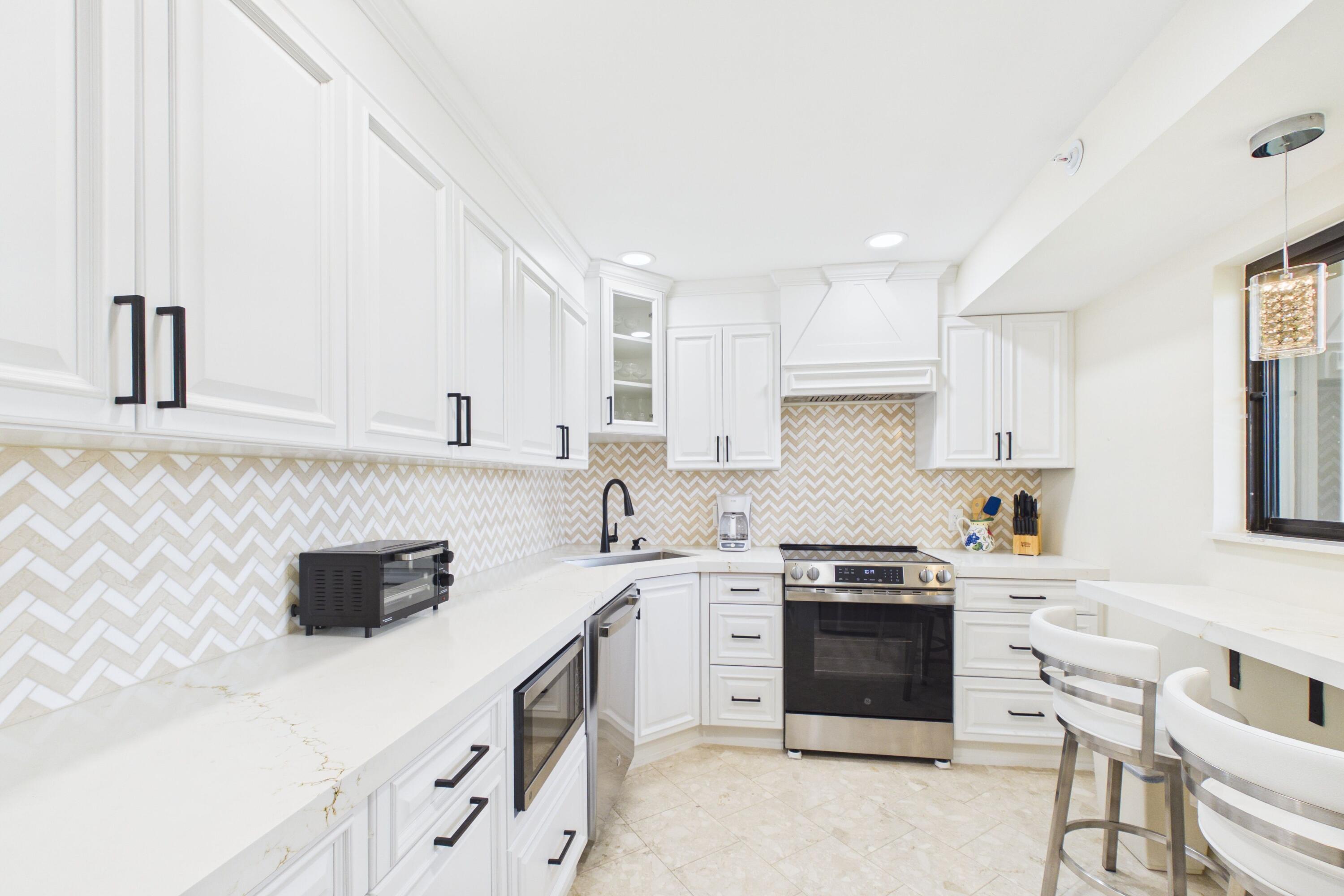400 OCEAN TRAIL Way 1208