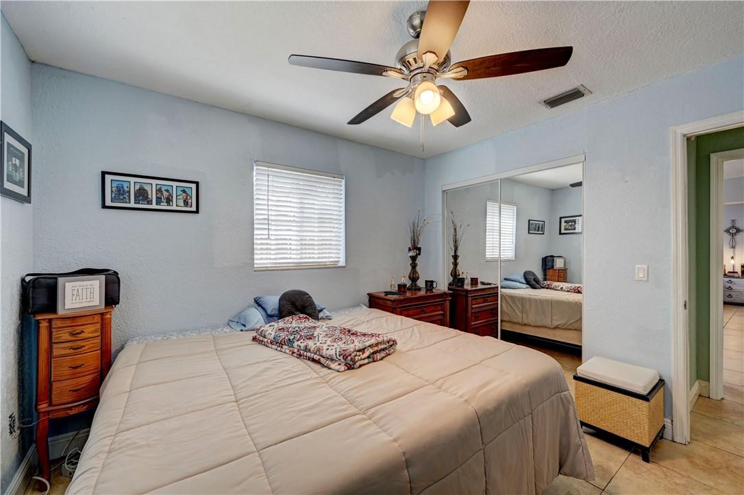 Pasadena Lakes West 69-37 - Residential