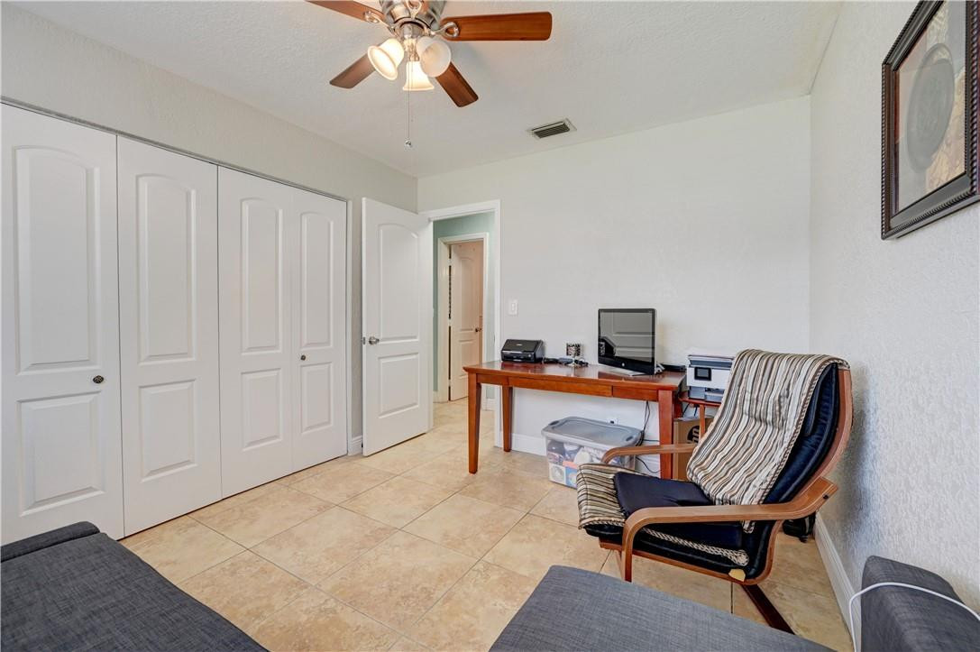 Pasadena Lakes West 69-37 - Residential