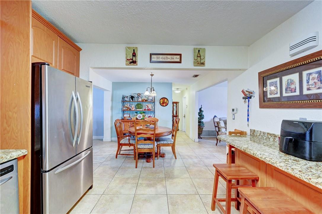 Pasadena Lakes West 69-37 - Residential