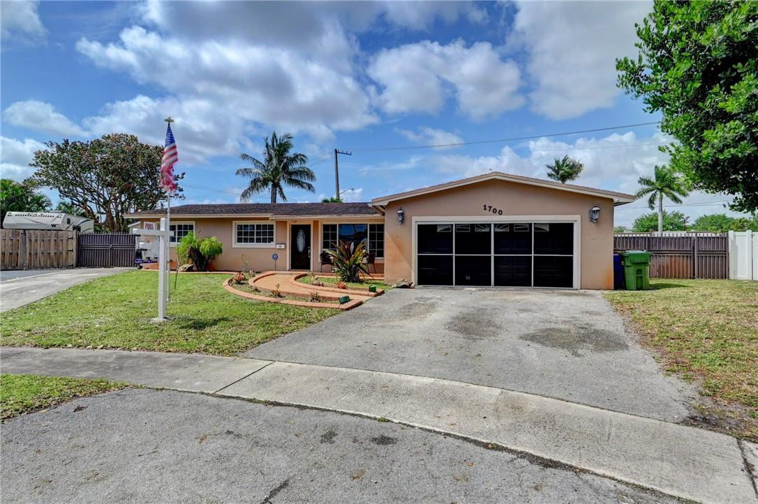 Pasadena Lakes West 69-37 - Residential