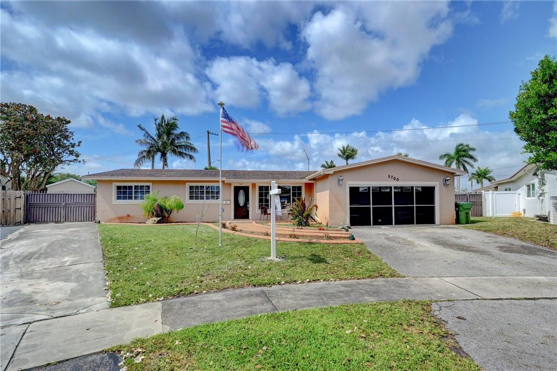 Pasadena Lakes West 69-37 - Residential