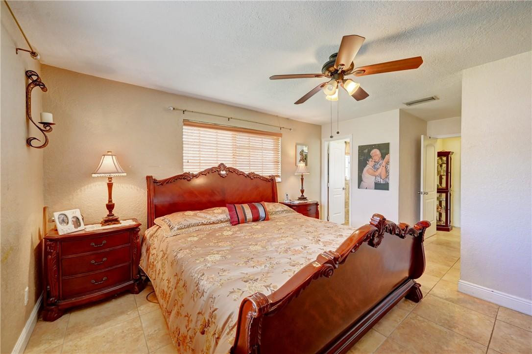 Pasadena Lakes West 69-37 - Residential