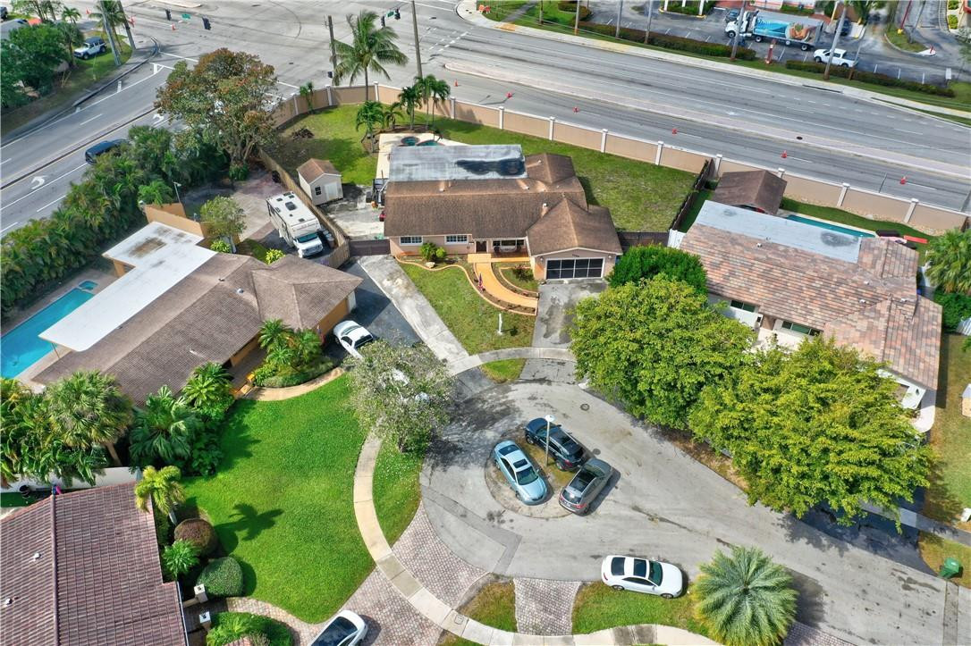 Pasadena Lakes West 69-37 - Residential