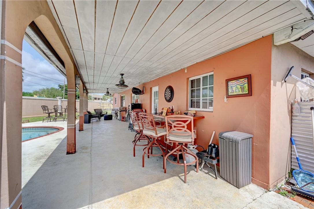 Pasadena Lakes West 69-37 - Residential