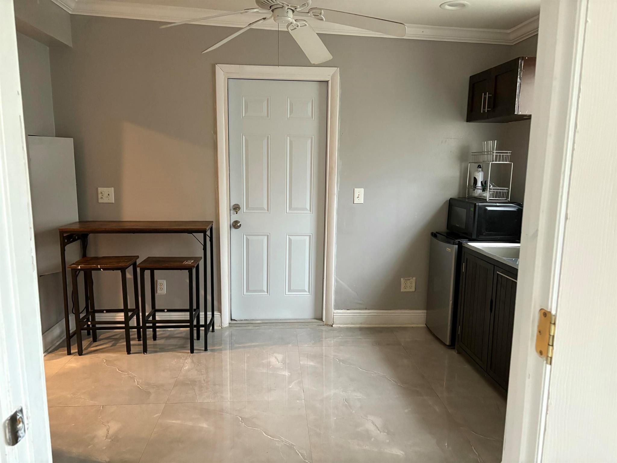 PALM BEACH COLONY SECS 1 - Residential