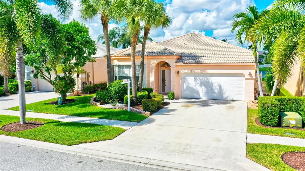 Photo of 6647 Ashburn Road Rd, Lake Worth Beach, FL 33467 (MLS # R10751294)