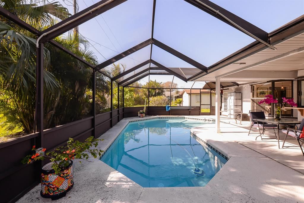 Photo of 1626 SE Holiday Road, Port Saint Lucie, FL 34952 (MLS # R10730486)